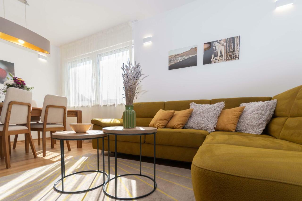 Apartment House Ivan John Podstrana Esterno foto