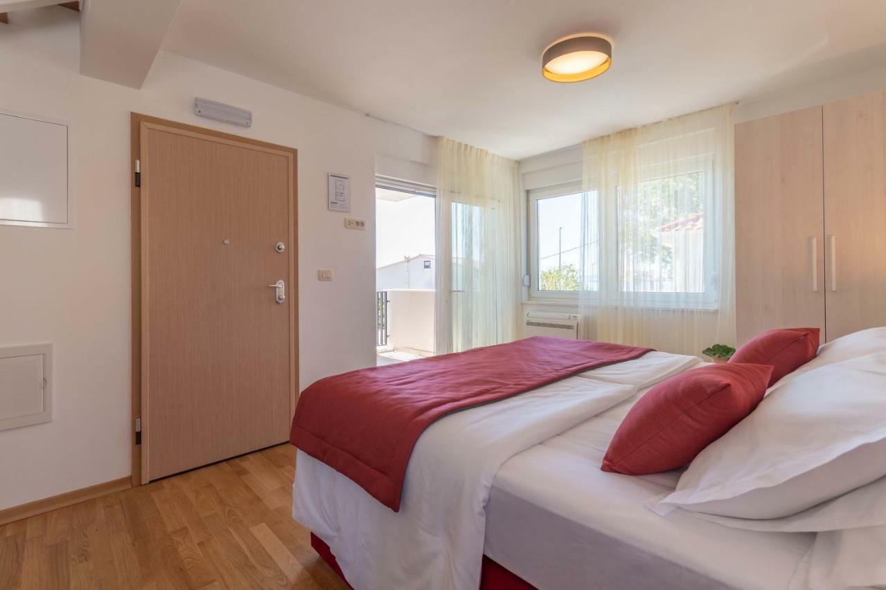 Apartment House Ivan John Podstrana Esterno foto